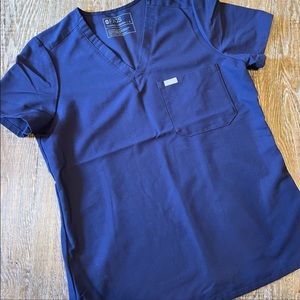 FIGS Catarina Scrub Top